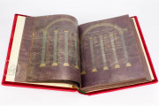 Coronation Gospels of the Holy Roman Empire, Vienna, Kunsthistorisches Museum, SCHK.XIII.18 − Photo 12
