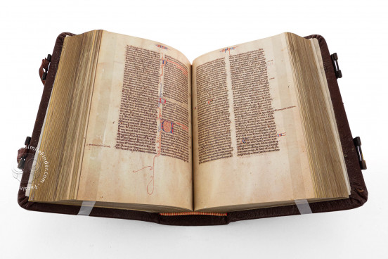 Bible of Saint Vincent Ferrer, Valencia, Archivo de la Catedral de València, ms. 304 − Photo 1