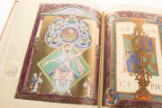 Gospel Book of Otto III, Munich, Bayerische Staatsbibliothek, Clm 4453 − Photo 19