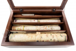 Portolani (set of 3 maps in deluxe wooden case, includes C.G.A.5, Modena, Biblioteca Estense Universitaria, C.G.A.5.d − Photo 1